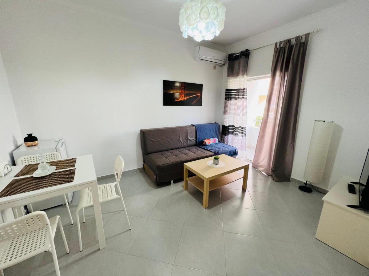 Terrace View Apartments ซารานเดอ ภายนอก รูปภาพ