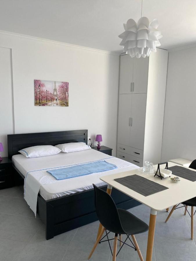 Terrace View Apartments ซารานเดอ ภายนอก รูปภาพ